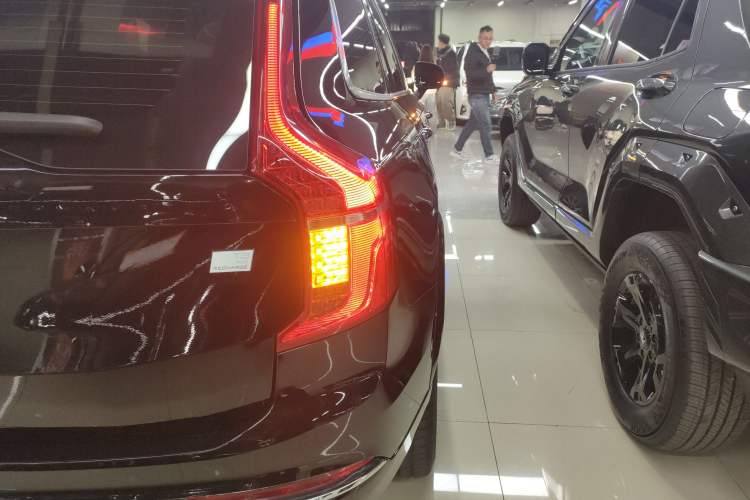 Used Volvo XC90 New Energy 2021 E-Drive Hybrid T8 Luxury Flagship 7-Seater
