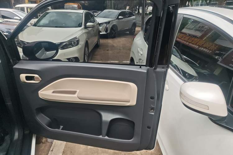 Used Chery QQ Ice Cream 2022 170km Sundae Phosphate Lithium-Ion
