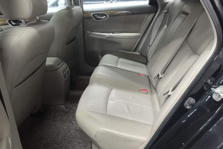 Used Nissan Sylphy 2014 1.6XV CVT Deluxe Edition
