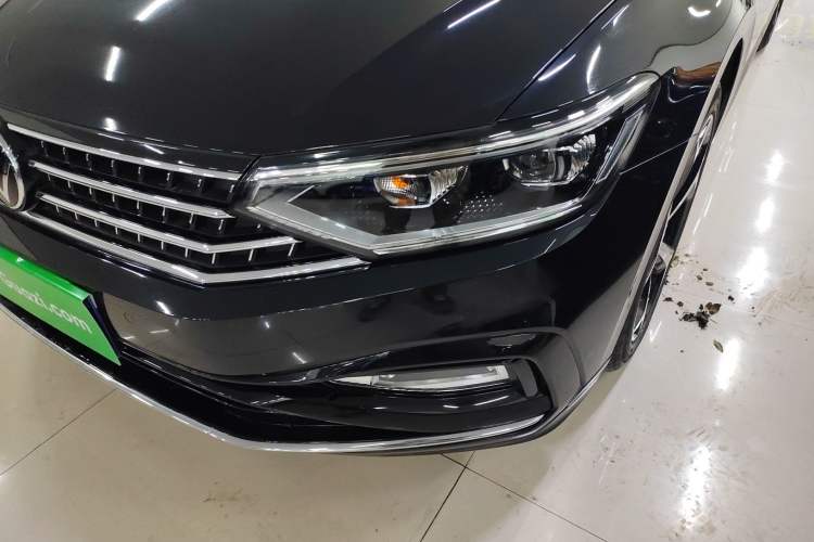 Used Volkswagen Magotan 2023 2 Million Units Limited Edition 330TSI DSG Leading Version