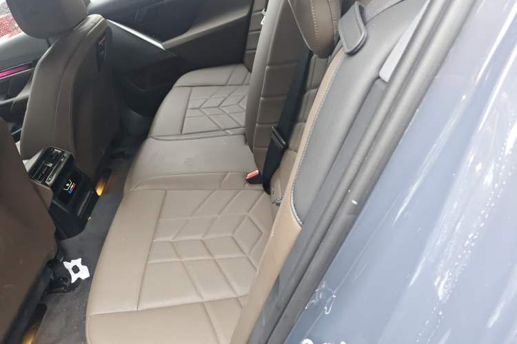 Used BMW i5 2024 eDrive 35L Luxury Package
