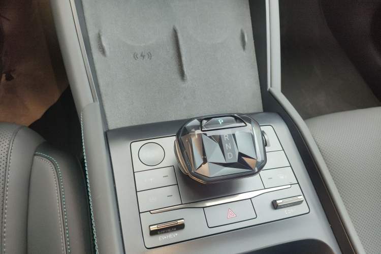 Used BYD Qin L 2025 DM-i Smart Drive 120KM Superior Model