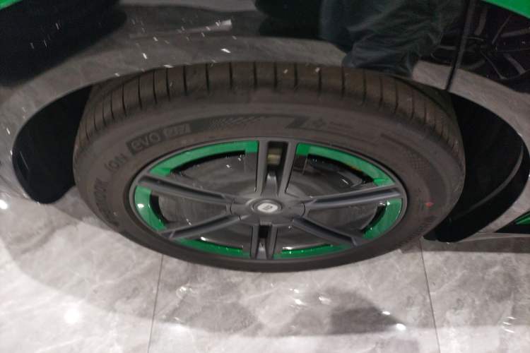 Used  YU7 2025 Ultra-Long Range Rear-Wheel Drive Version
