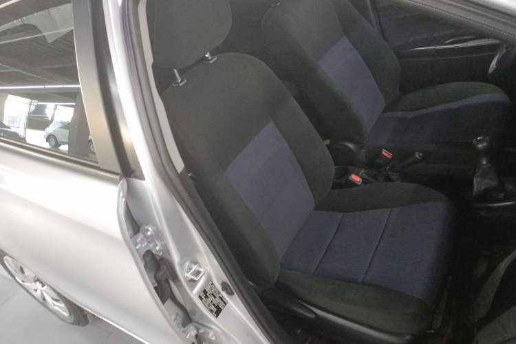 Used Toyota YARiS L 2016 Revised 1.3E Manual – Charming Edition
