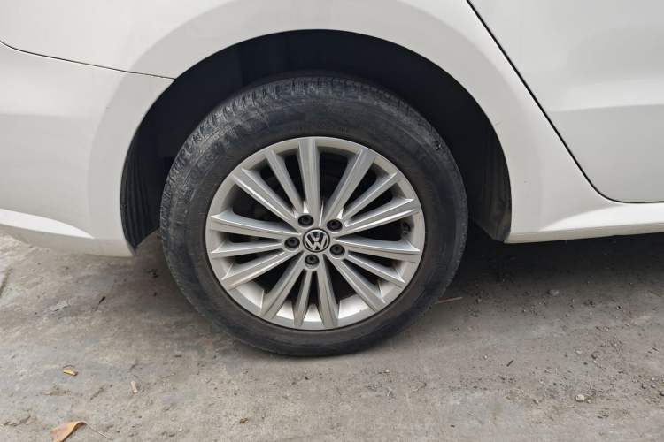 Used Volkswagen Gran Lavida 2013 1.4 TSI Automatic Comfort Model
