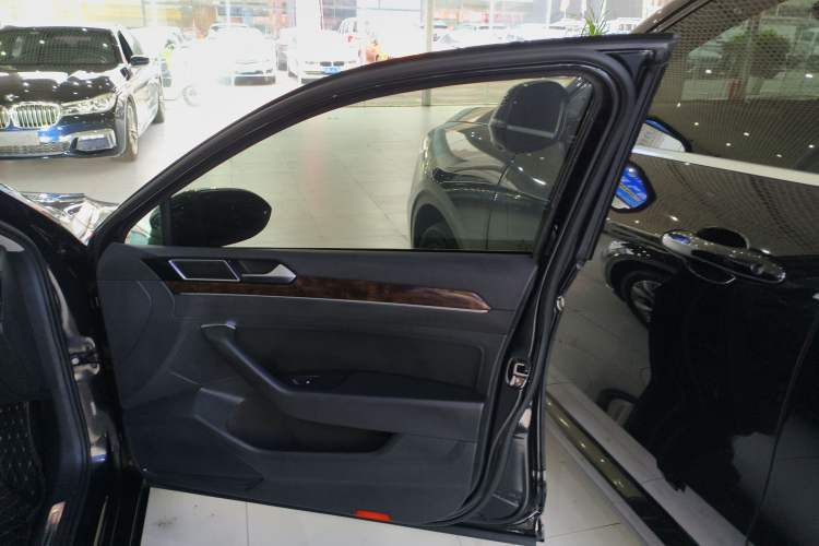 Used Volkswagen Magotan 2019 330TSI DSG Luxury Version China VI Standard
