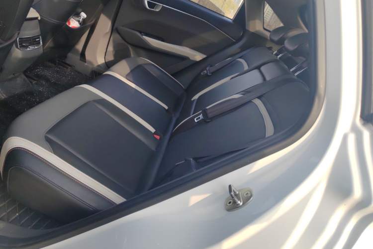 Used Baojun RC-6 2019 1.5T CVT 24-Hour Online Luxury Edition
