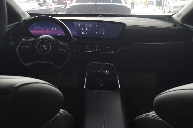 Used Buick LaCrosse 2025 28T Platinum Edition