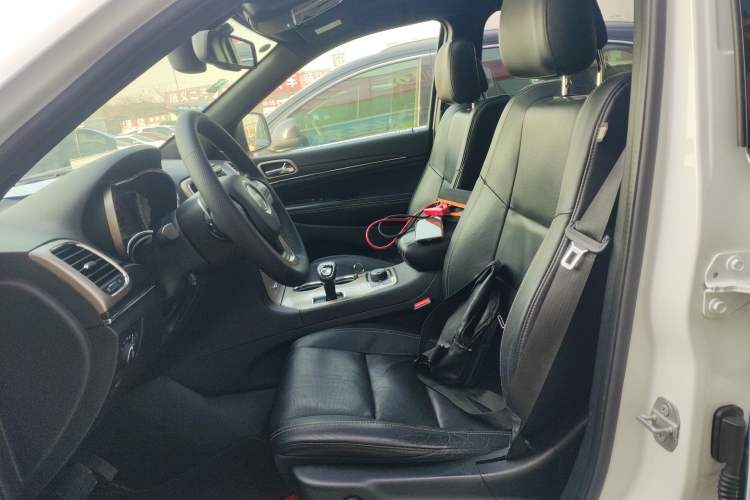 Used  Grand Cherokee 2015 3.0L Elite Navigation Edition
