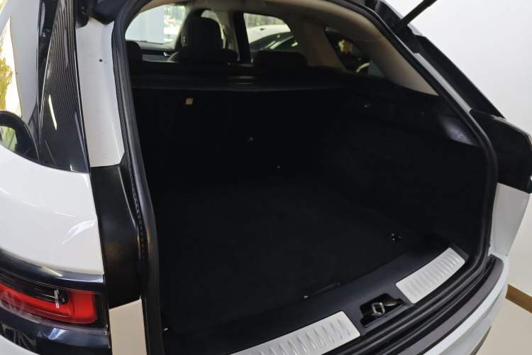 Used Land Rover Range Rover Velar 2019 250 PS