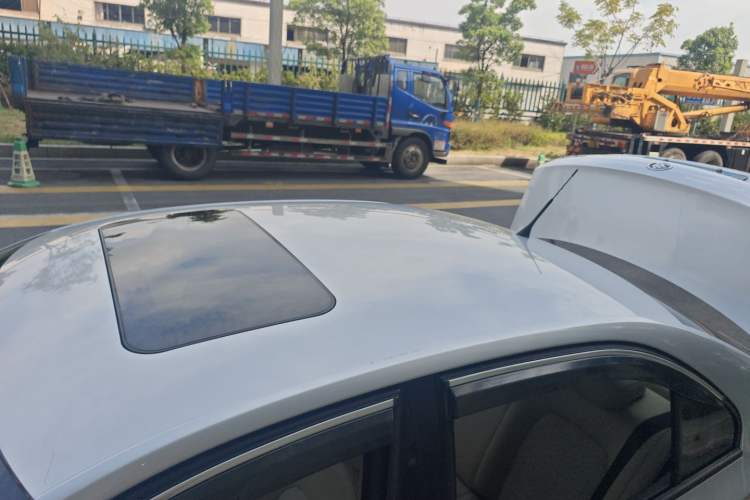 Used Skoda Rapid 2015 1.6L Automatic Smart Selection Model
