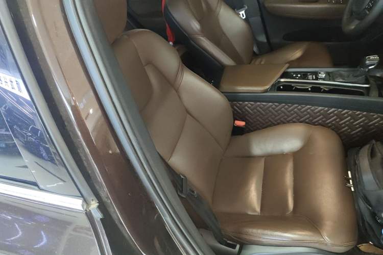 Used Volvo XC60 2019 T5 4x4 Smart Edition China VI Standard