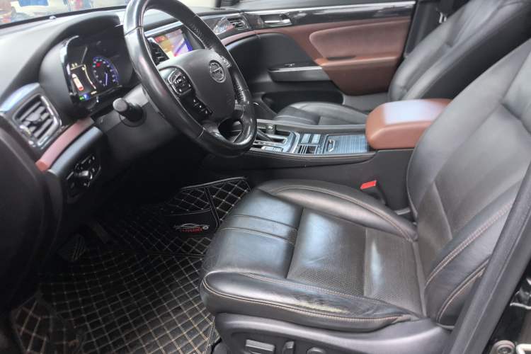 Used GAC Trumpchi GS8 2017 320T Two-Wheel Drive Luxury Smart Connectivity Version (7 Seats)
