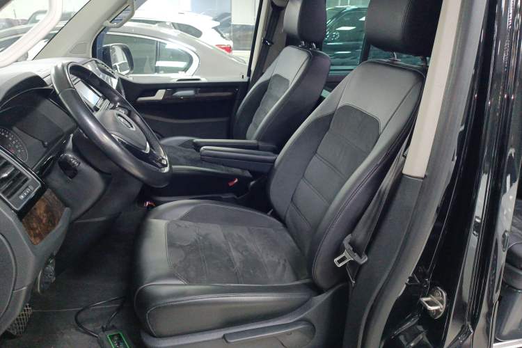 Used Volkswagen Multivan 2018 2.0 TSI Two-Wheel-Drive Luxury Edition 7 Seats
