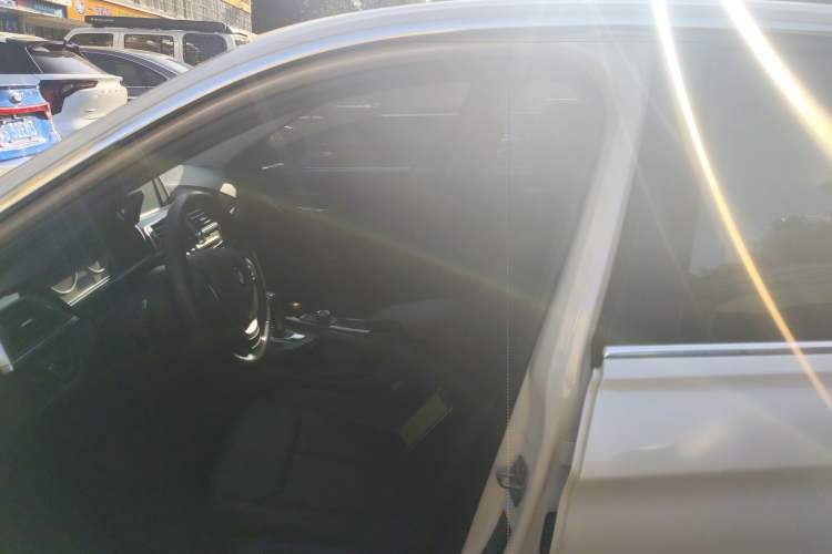 Used BMW 3 Series 2017 320Li Fashion Model
