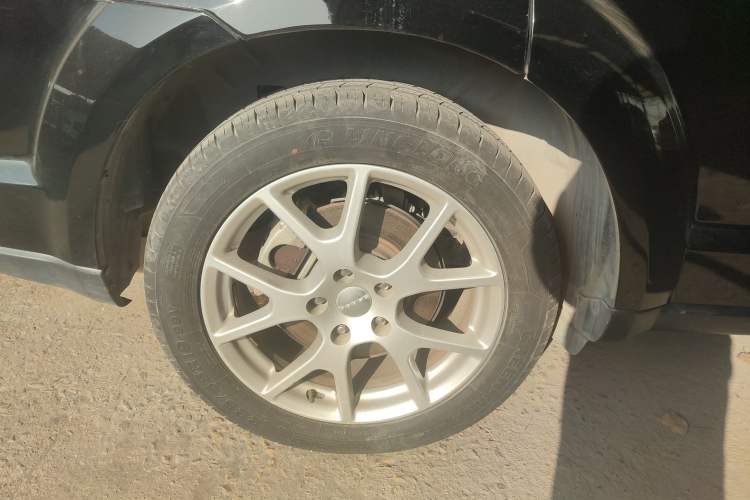 Used Dodge Journey 2013 2.4L Two-Wheel Drive Luxury Version
