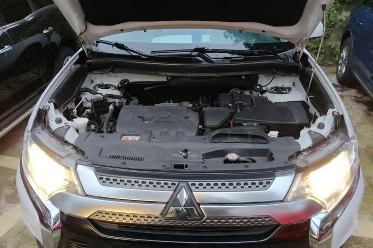 Used Mitsubishi Outlander 2020 2.0L Two-Wheel Drive Comfort Edition 5 Seats
