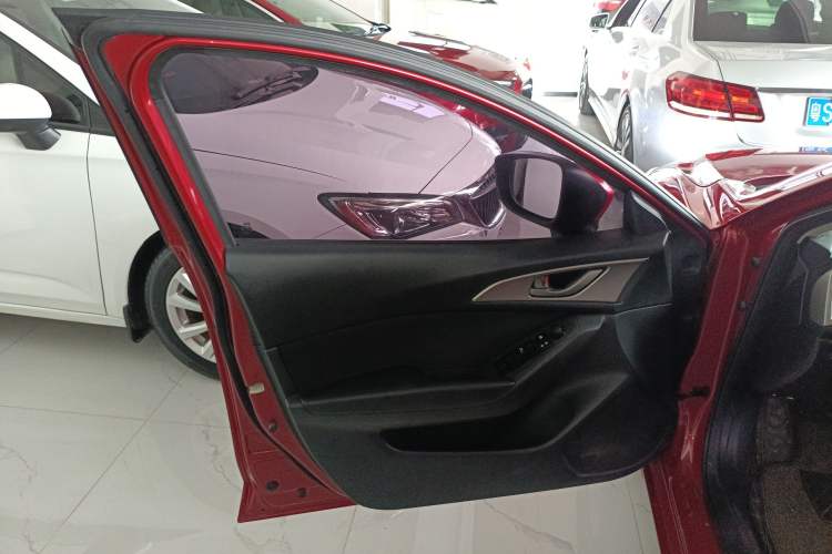 Used Mazda Mazda 3 Axela 2017 Sedan 1.5L Automatic Comfort Model China VI Standard