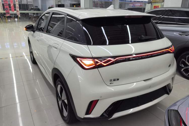 Used BYD Dolphin 2023 420 km Fashion Edition