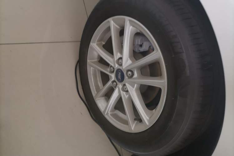 Used Ford Focus 2015 Hatchback 1.6L Automatic Fashion Edition