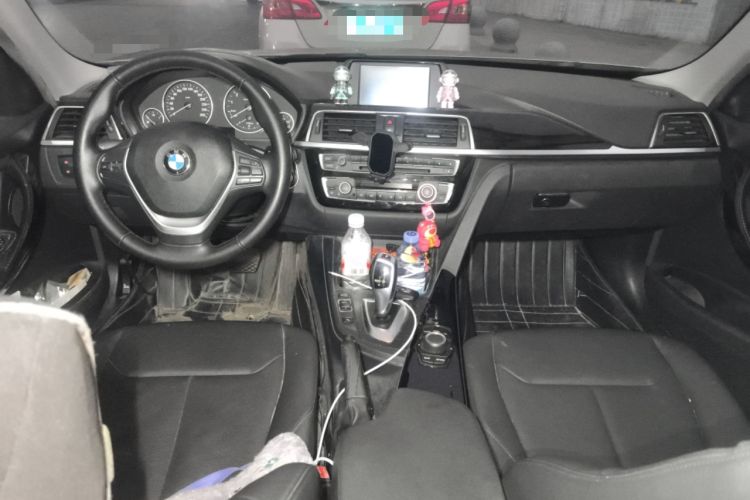 Used BMW 3 Series 2016 320Li Ambition Model
