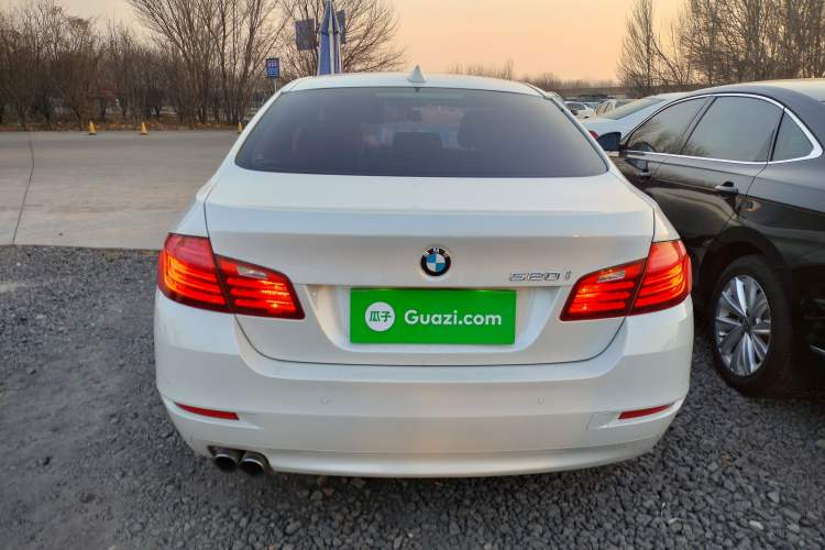 Used BMW 5 Series 2015 520i Elegant Edition
