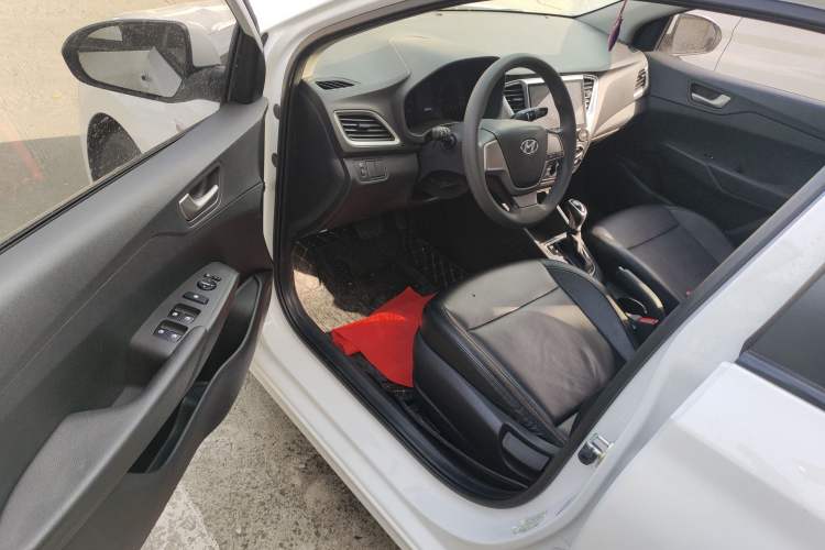 Used Hyundai Verna (new generation) 2016 1.4L Automatic Cool Edition GLS
