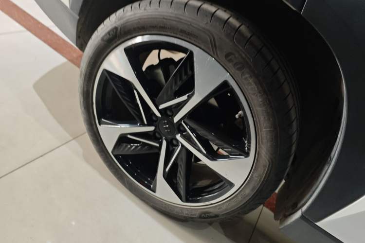 Used  L7 2024 1.5T 115 km Starship Dragon Edition
