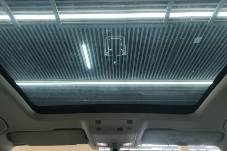 Used Volkswagen Variant 2018 380TSI Two-Wheel Drive Comfort Edition
