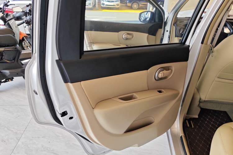 Used Nissan Livina 2015 1.6XE CVT Comfort Edition
