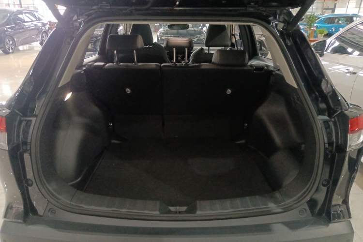 Used Toyota FRONTLANDER 2023 2.0L Smart Electric Hybrid Dual-Engine Deluxe Version
