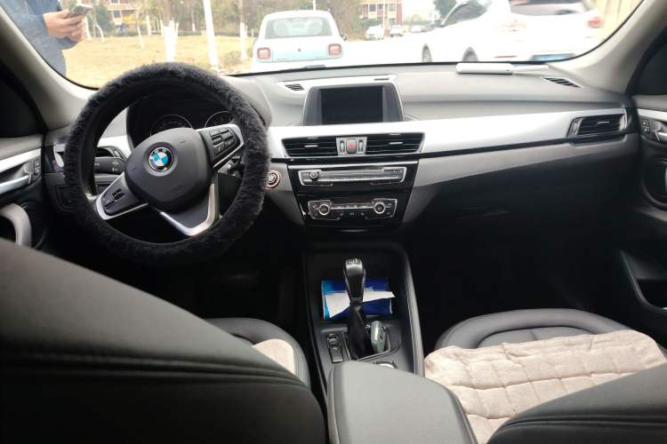 Used BMW X1 2016 sDrive18Li Premium Edition
