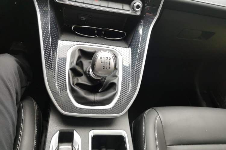 Used Haval M6 2023 PLUS 1.5T Manual Luxury Smart Connectivity Model
