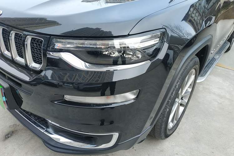 Used  Grand Commander 2018 2.0T Four-Wheel Drive Prestige Edition China V
