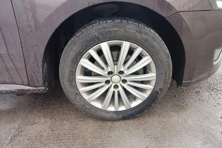 Used Volkswagen Gran Lavida 2013 1.6L Automatic Comfort Model
