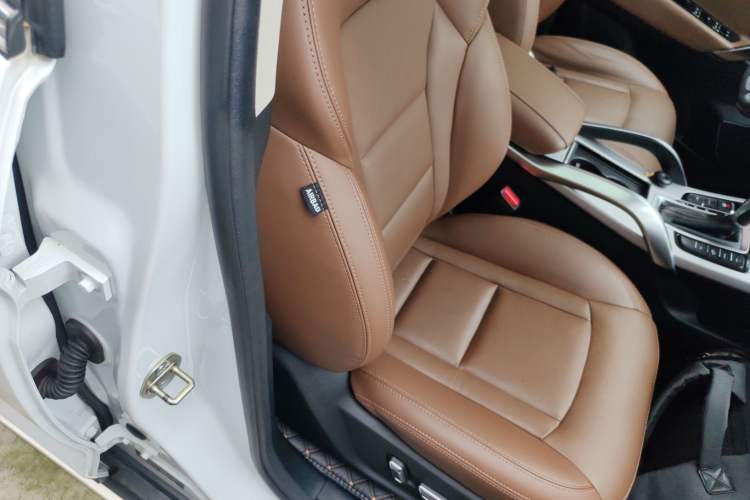 Used Geely Auto Emgrand X7 Sport 2016 1.8TD Automatic ZhiZun Version