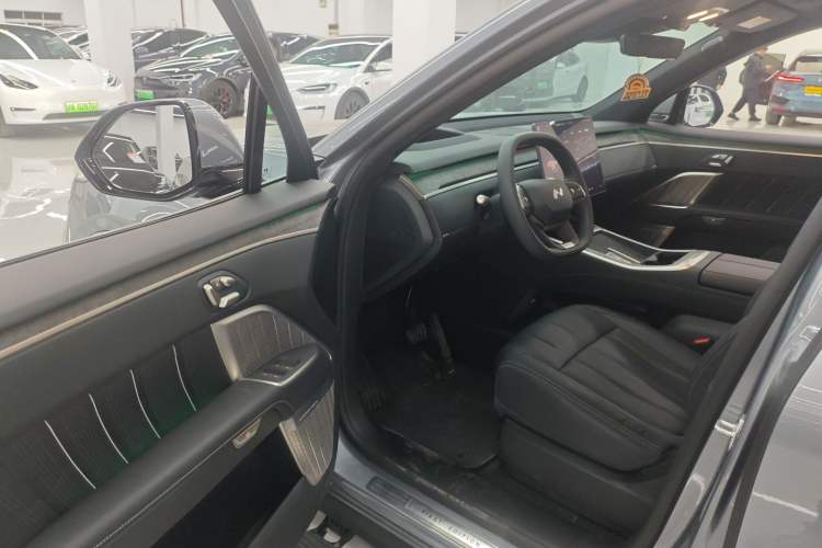 Used ONVO Luxeed L90 
