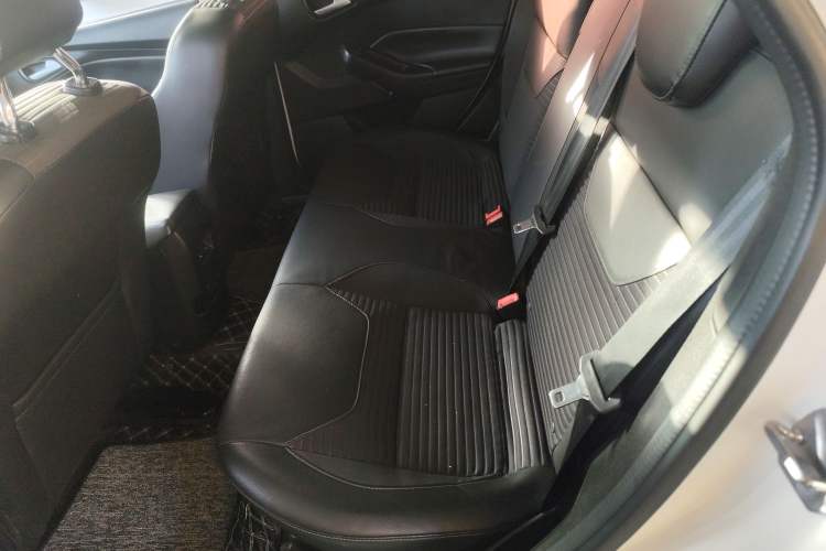 Used Ford Focus 2015 Hatchback 1.6L Automatic Fashion Edition