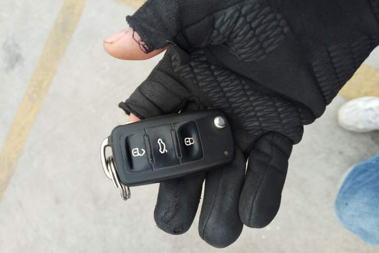 Used Volkswagen Lavida 2013 Revised Classic 1.6L Automatic Fashion Edition