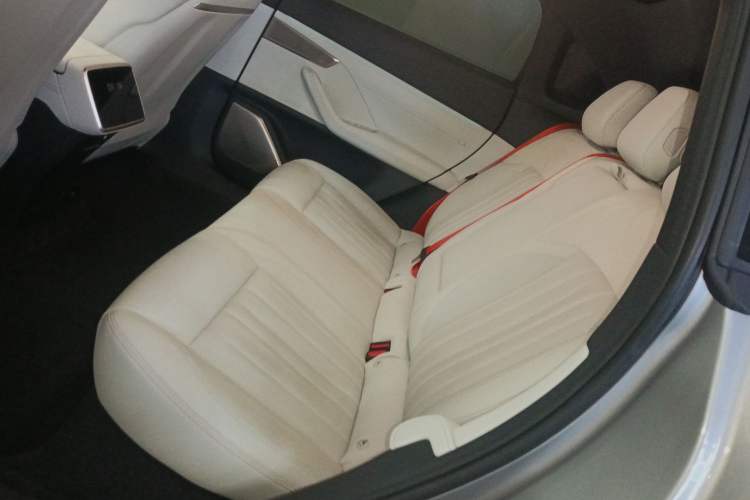 Used ONVO L60 2024 60 kWh Rear-Drive Version
