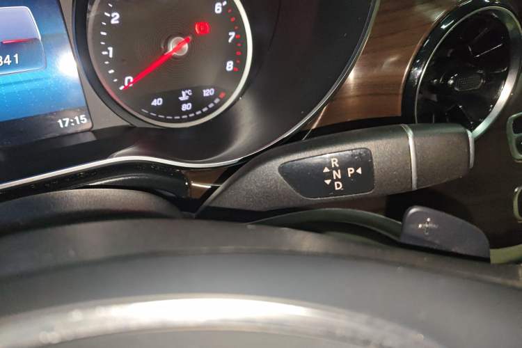 Used Mercedes-Benz V-Class 2020 V 260 Avantgarde Edition
