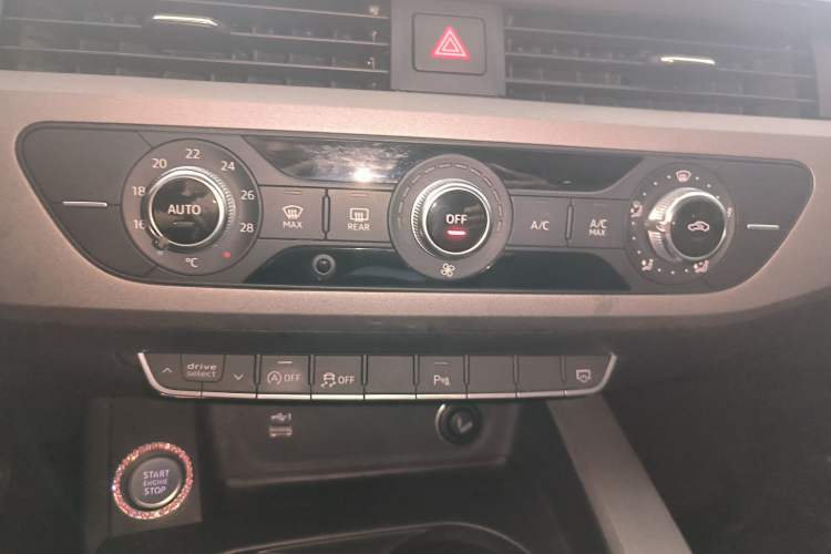 Used Audi A4L 2019 40 TFSI Ambition Version China V
