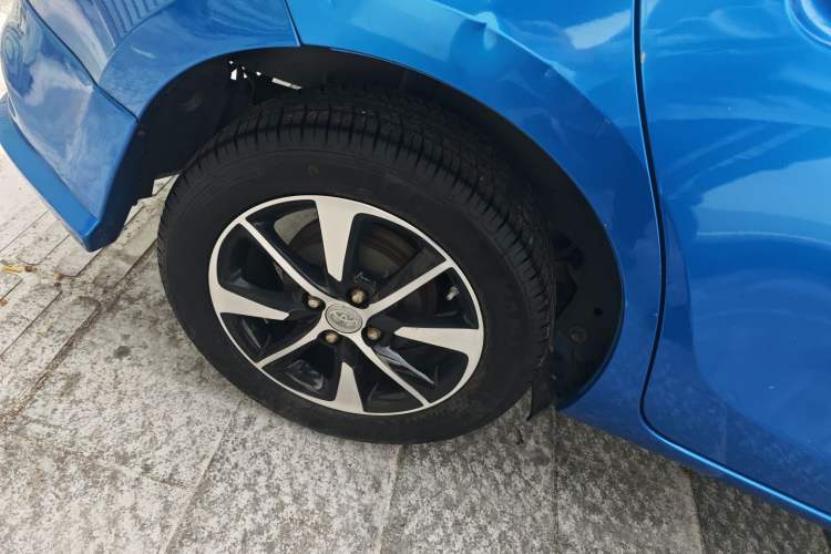 Used Toyota YARiS L 2015 1.5E Automatic Charm Edition
