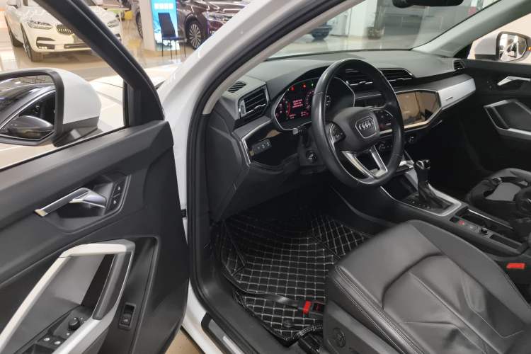 Used Audi Q3 2019 35 TFSI Advanced Style Edition
