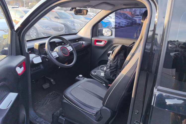 Used Wuling Hongguang MINIEV 2022 GAMEBOY 200km Play Edition with Lithium Iron Phosphate