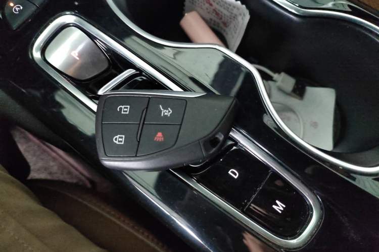 Used Buick Envision 2020 Encore S 652T Two-Wheel Drive Luxury Model
