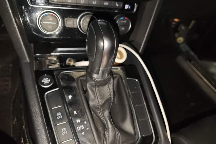 Used Volkswagen Magotan 2017 330TSI DSG Luxury Model
