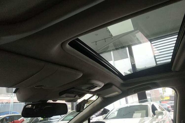 Used Subaru XV 2018 2.0i All-Wheel-Drive Luxury Edition with EyeSight
