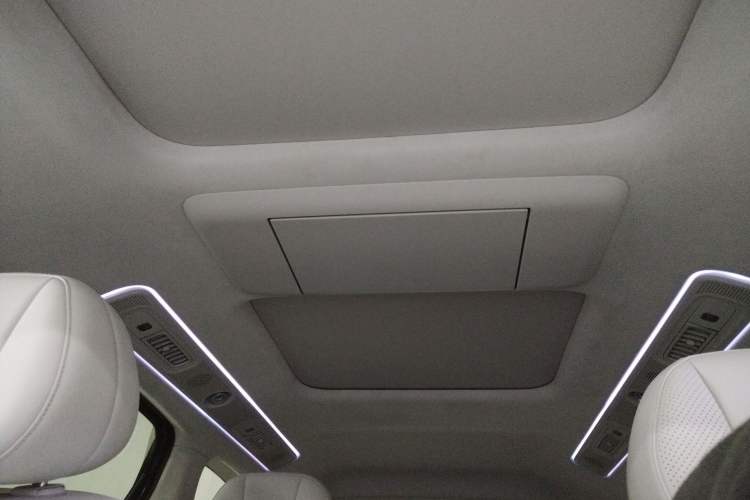 Used VOYAH Dream 2025 PHEV Four-Wheel-Drive Flagship Kunpeng Edition