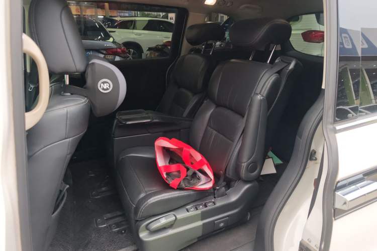 Used Honda Elysion 2016 2.4L Supreme Edition
